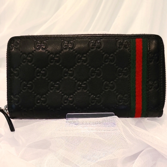 Gucci Supreme Shima Leather Wallet -Black Sherry Line